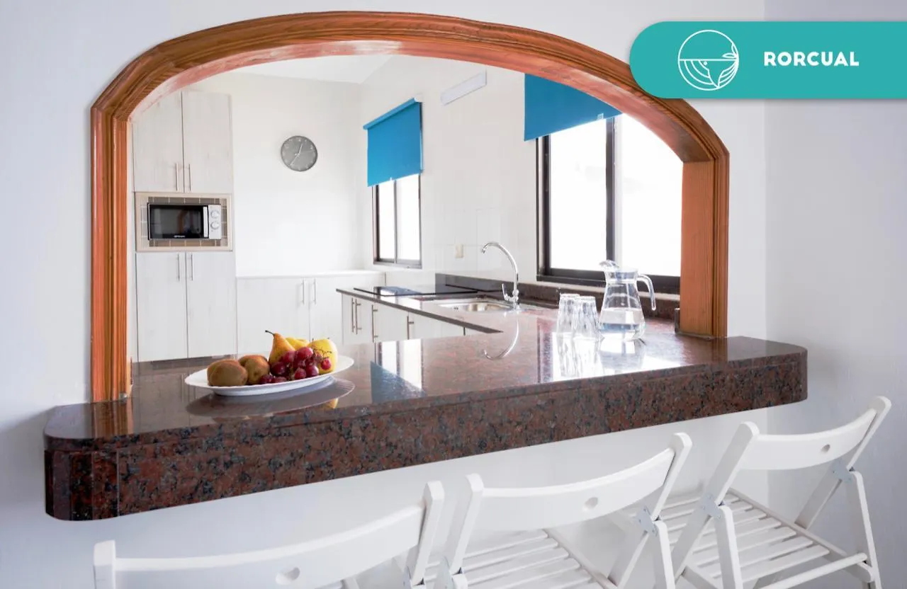 Fronton Whale Apartamentos Galdar